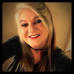 Meet your Posher, Debra